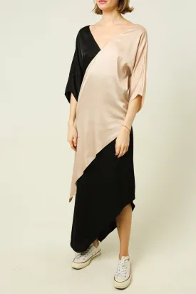 Maxi dress with asymmetrical length